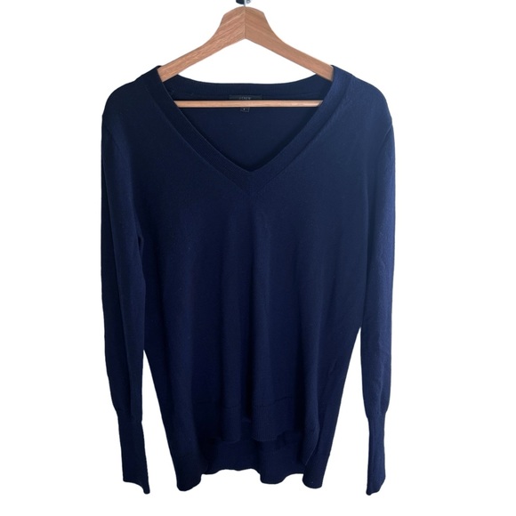 J. Crew 100% Merino Wool lightweight V-Neck Navy Blue Sweater - Picture 1 of 7
